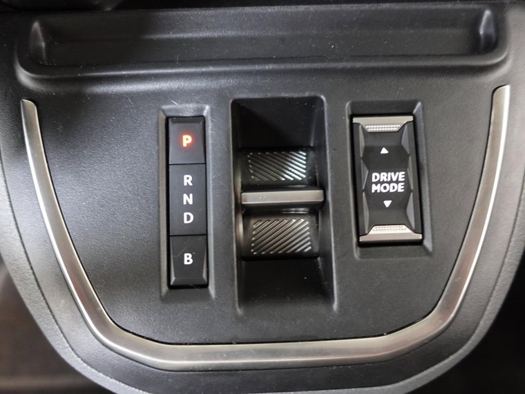 Vehicle Image 24