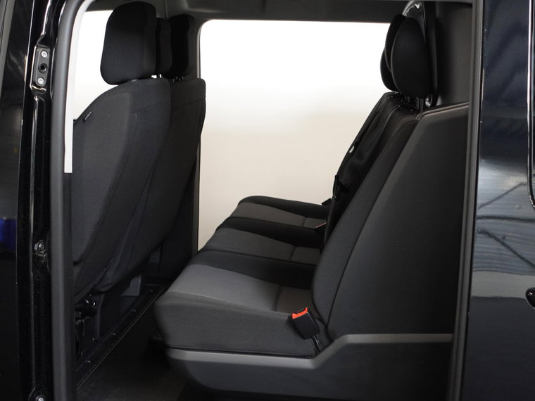 Vehicle Image 37