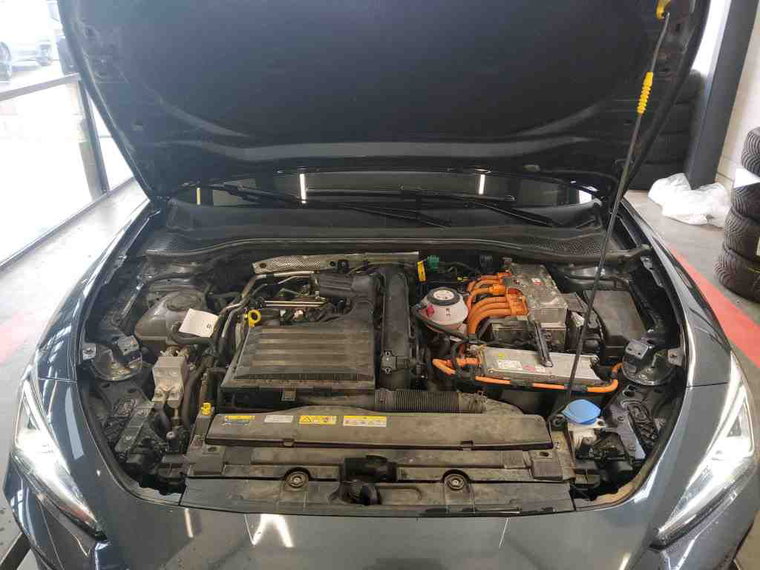 Vehicle Image 19