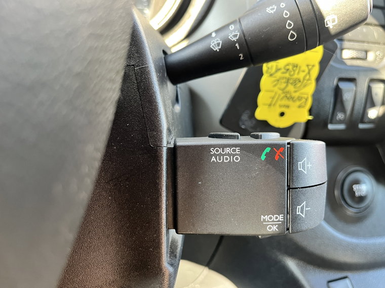 Vehicle Image 28