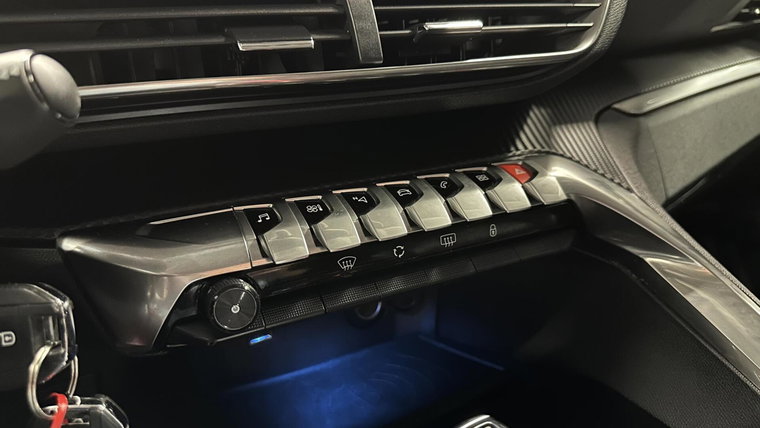 Vehicle Image 40