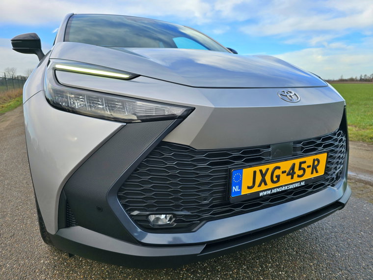 Vehicle Image 11