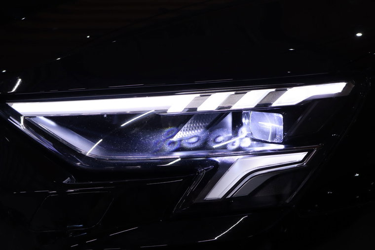 Vehicle Image 30