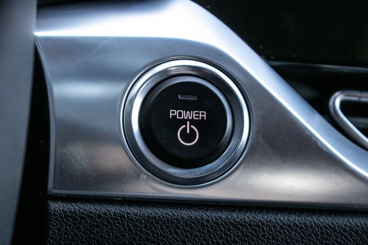 Vehicle Image 25
