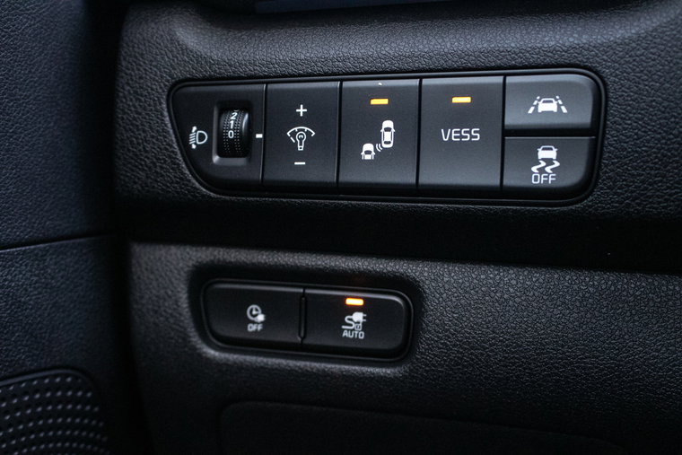 Vehicle Image 26
