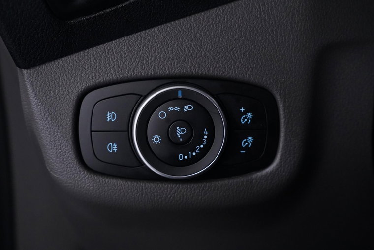 Vehicle Image 32