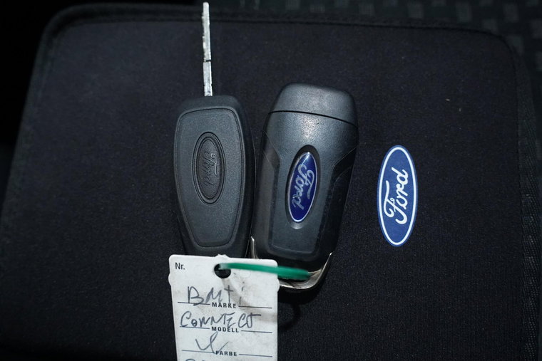 Vehicle Image 33