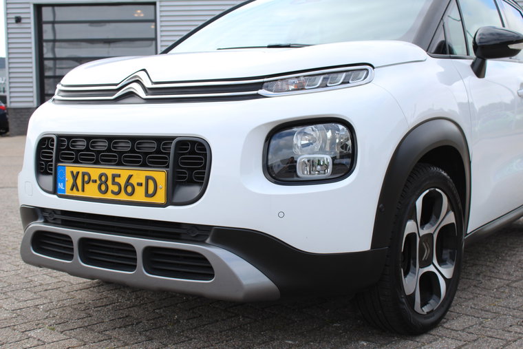 Vehicle Image 21