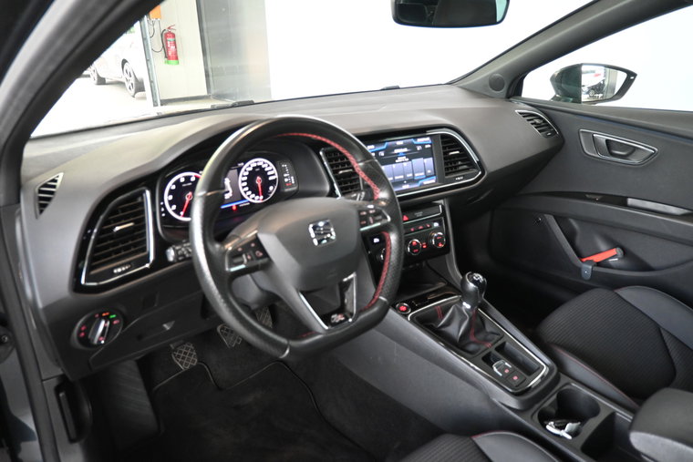 Vehicle Image 25