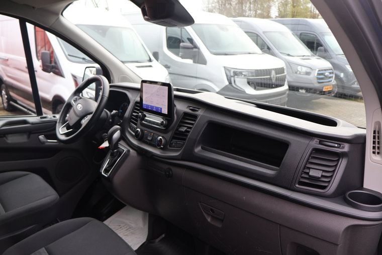 Vehicle Image 35