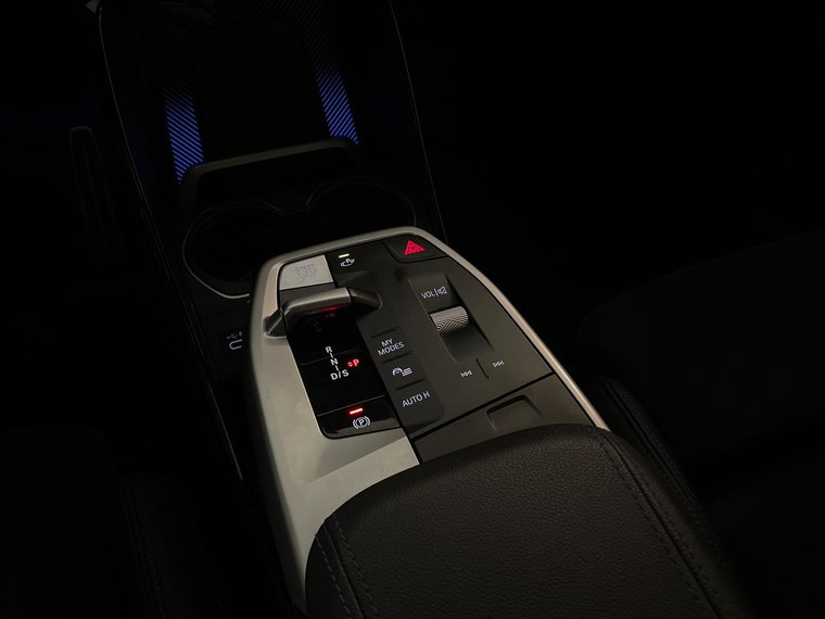 Vehicle Image 45
