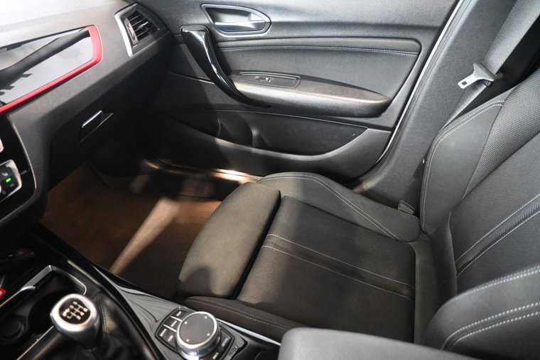 Vehicle Image 23