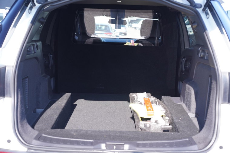 Vehicle Image 12