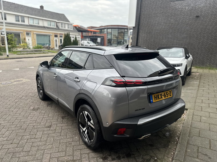 Vehicle Image 36