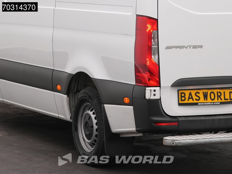 Vehicle Image 39