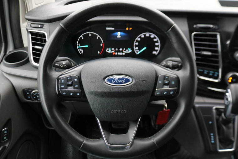 Vehicle Image 12