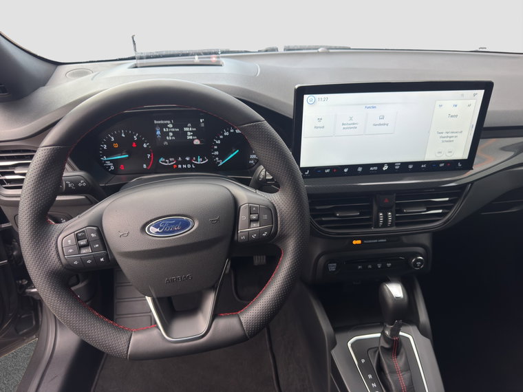 Vehicle Image 16