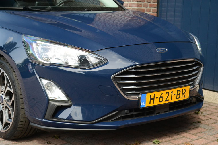 Vehicle Image 35