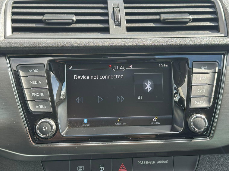 Vehicle Image 17