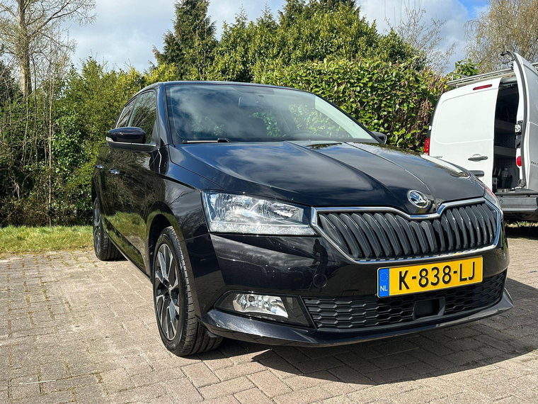 Vehicle Image 5