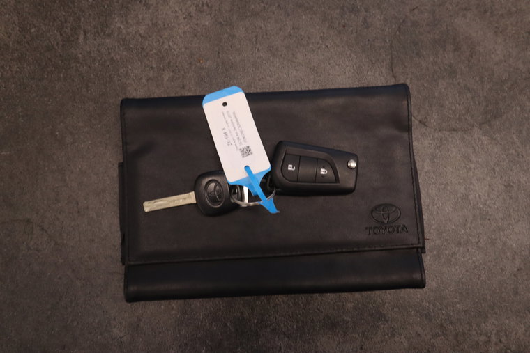 Vehicle Image 14