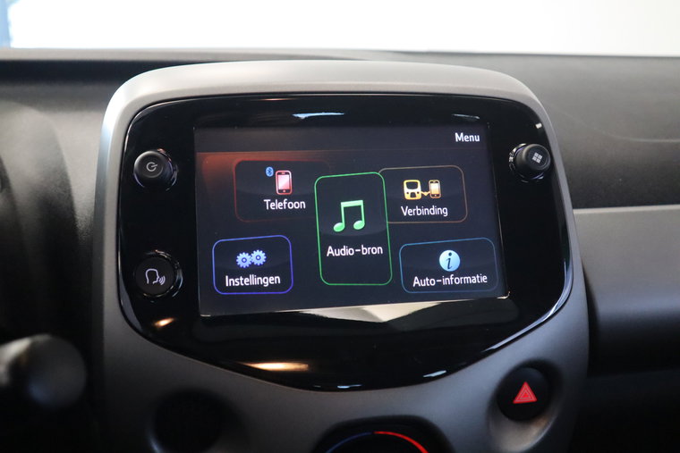 Vehicle Image 11