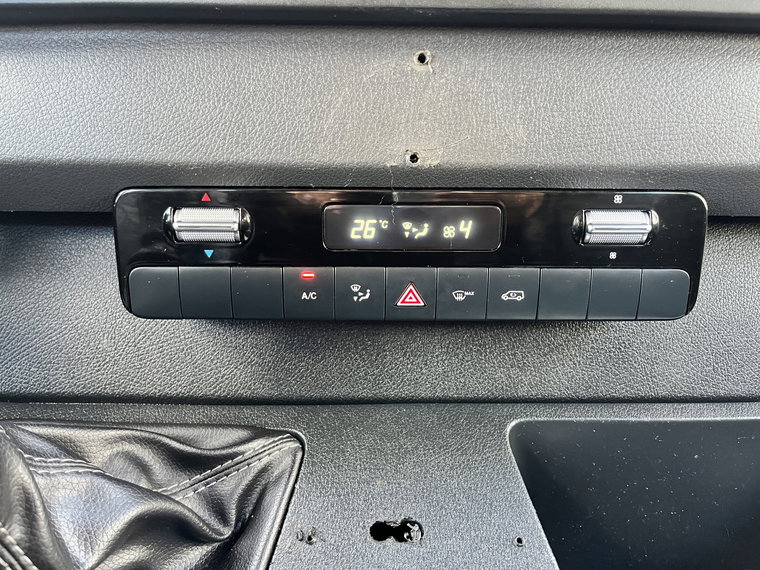 Vehicle Image 33