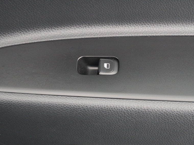 Vehicle Image 43
