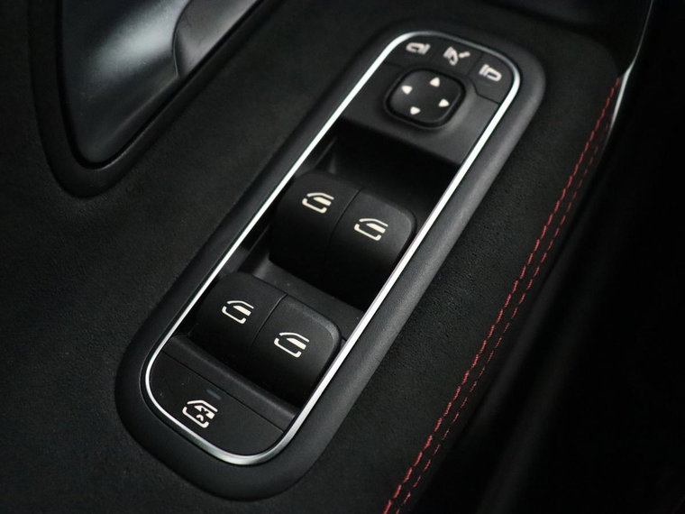 Vehicle Image 33