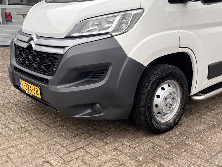 Vehicle Image 27
