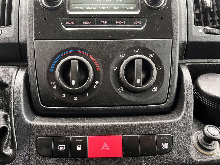 Vehicle Image 41