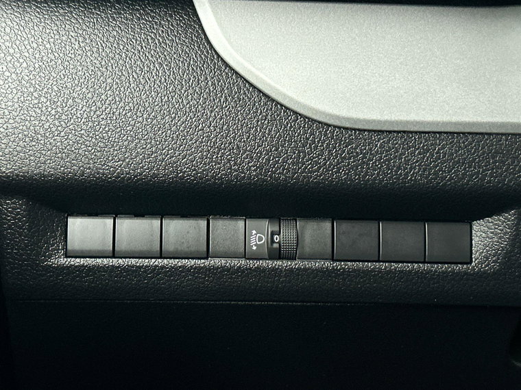 Vehicle Image 24
