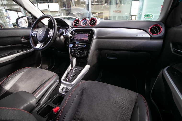 Vehicle Image 4
