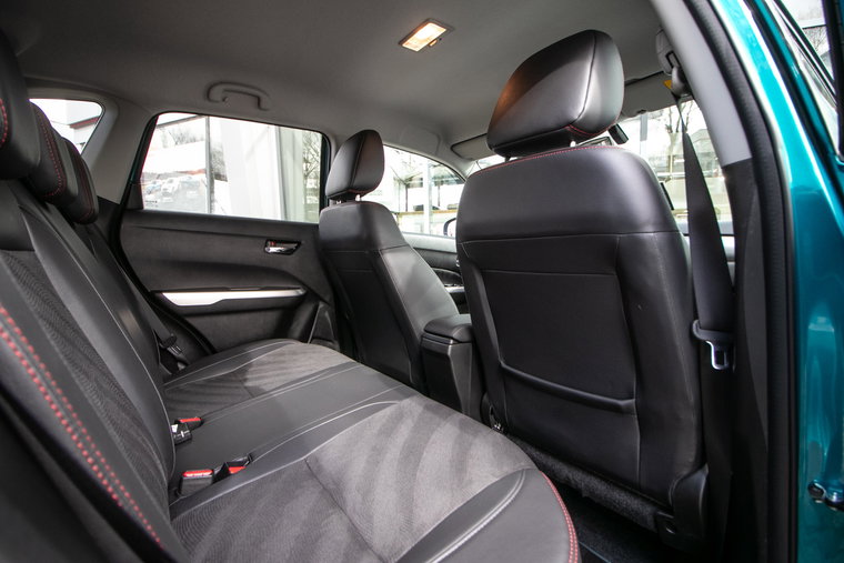 Vehicle Image 7