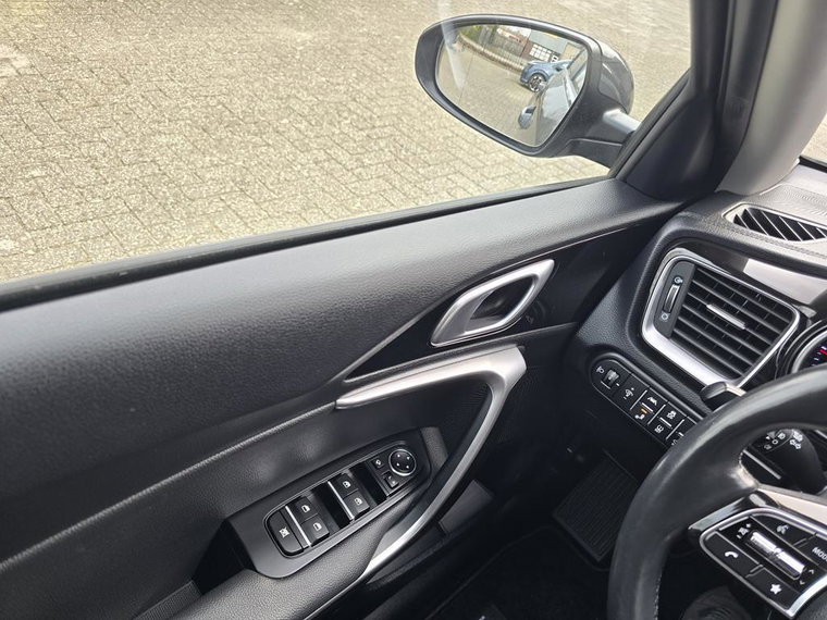 Vehicle Image 27