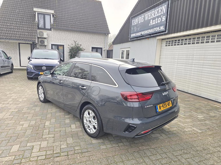 Vehicle Image 36