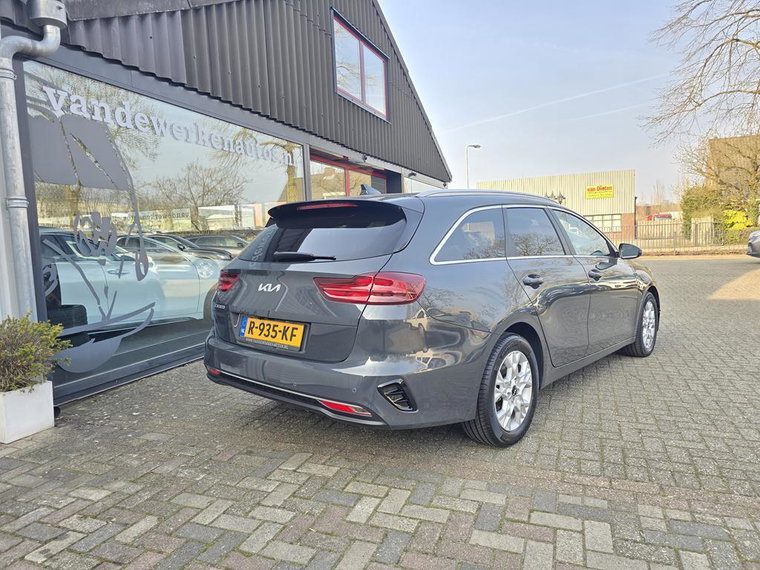 Vehicle Image 37