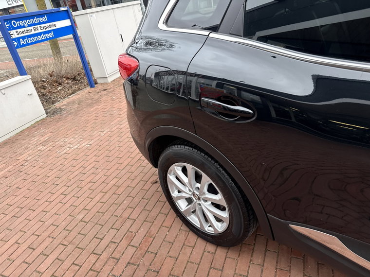 Vehicle Image 33