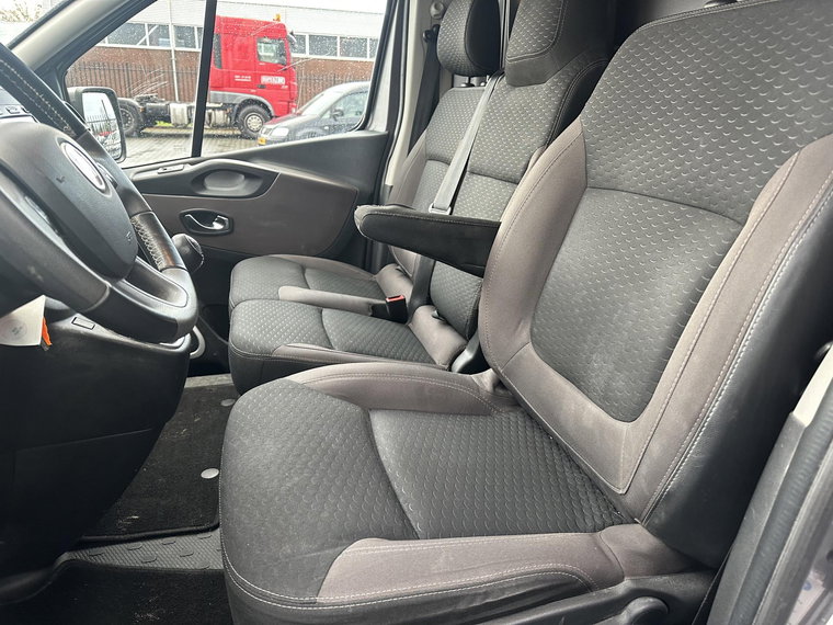 Vehicle Image 28
