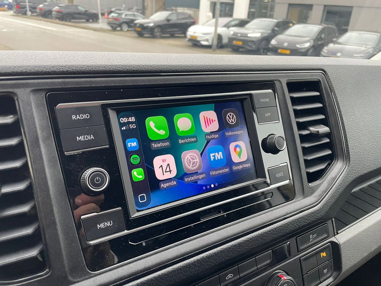 Vehicle Image 25