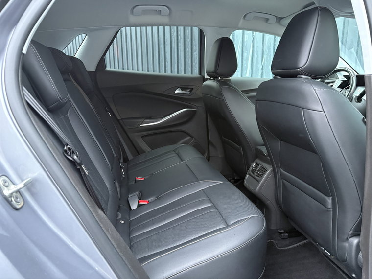 Vehicle Image 18