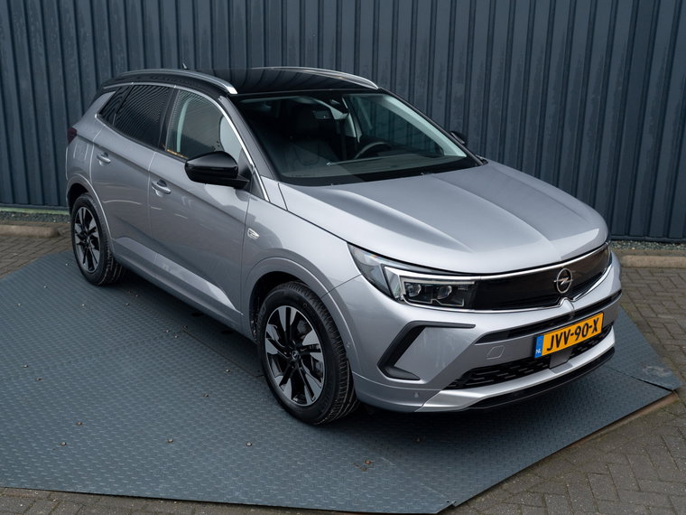 Vehicle Image 46