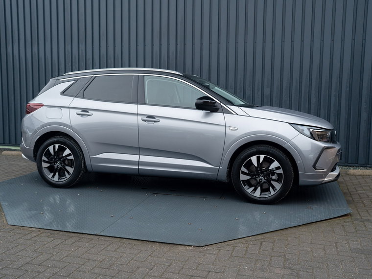 Vehicle Image 53