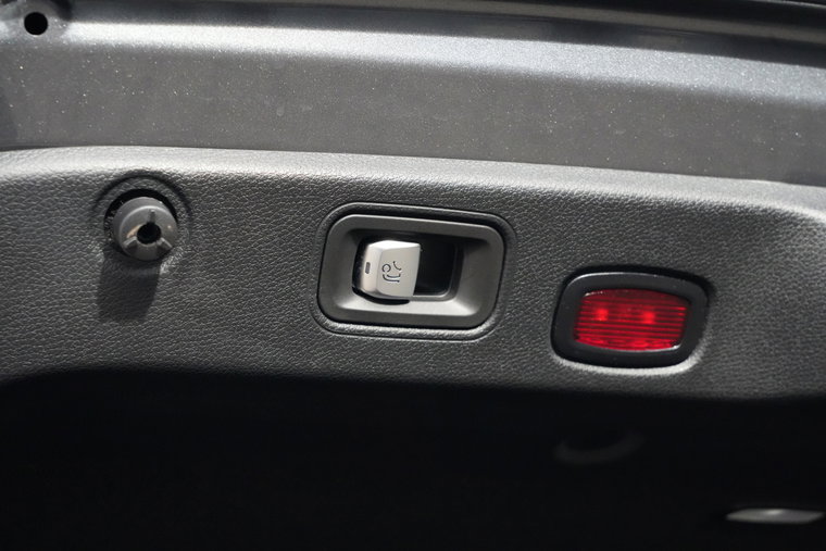 Vehicle Image 30