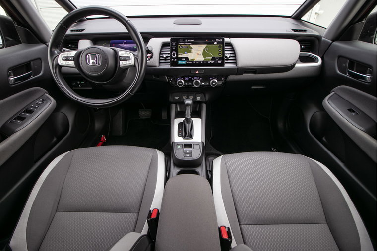 Vehicle Image 15