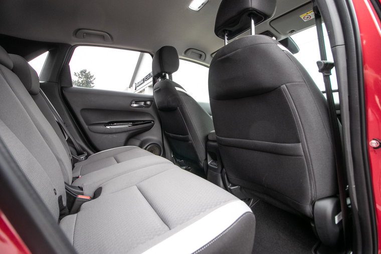 Vehicle Image 7