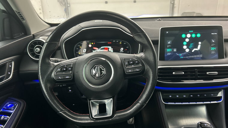 Vehicle Image 10