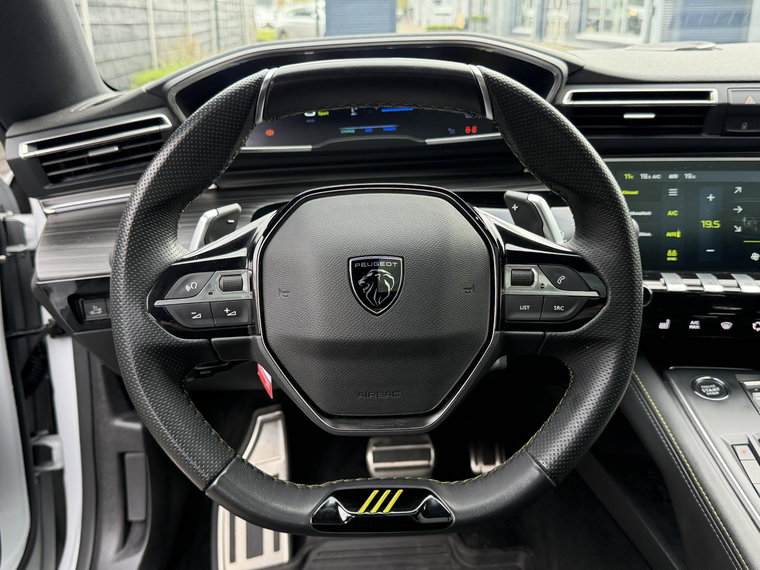 Vehicle Image 26