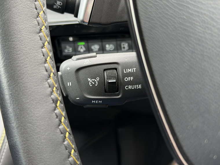 Vehicle Image 28