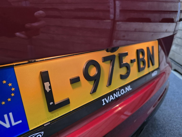 Vehicle Image 17